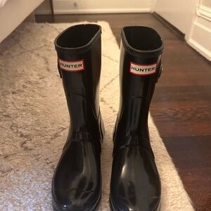 hunter rain boots size 7 women’s black